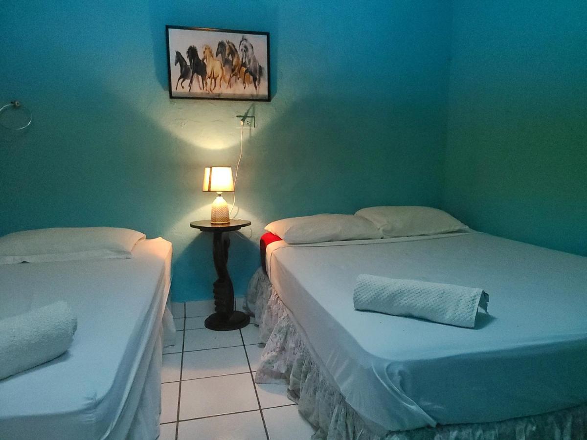 Hostel Rossy San Juan del Sur Exterior photo